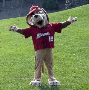 Loudoun Hounds mascot Fetch at YouthQuest's 2013 Challenge at Trump National Golf Club