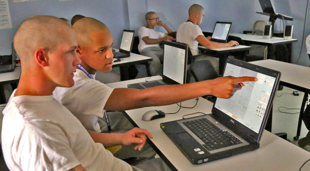3d ThinkLink students at South Carolina Youth ChalleNGe Academy use Moment of Inspiration 3D modeling software on donated laptop computers