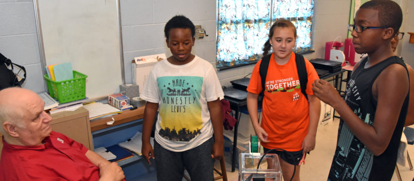 YouthQuest Director of Instruction Tom Meeks with 3D ThinkLink students at Horizons Hampton Roads on July 25, 2016